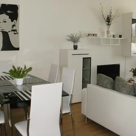 Lägenhet Mit Balkon *