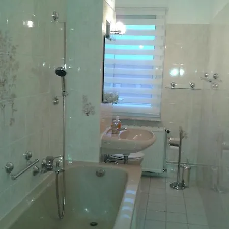 Lägenhet Mit Balkon *