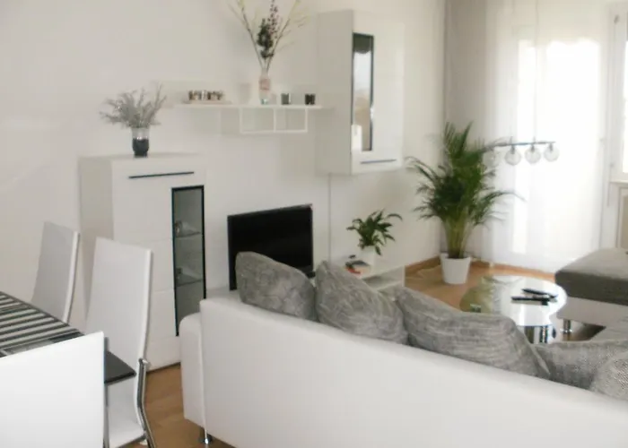 Mit Balkon